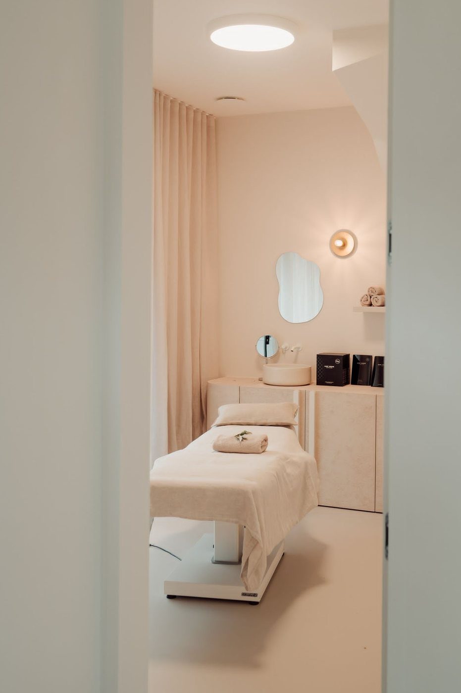 Behandelcabine in een schoonheidssalon